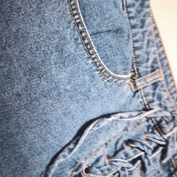 Forever 21 Y2K lace up denim mini skirt medium blue wash - Picture 5 of 5